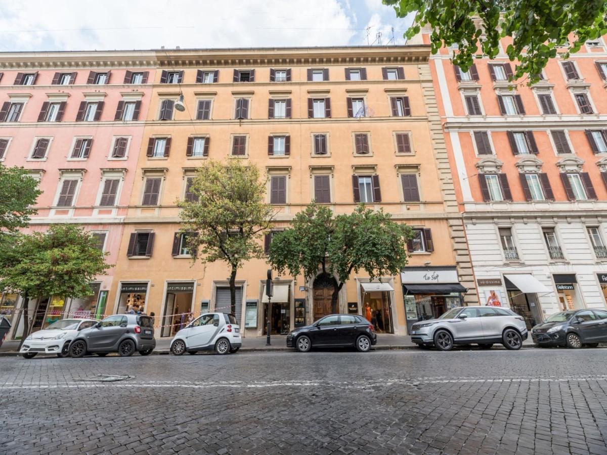 Apartahotel The Rent - Bright Flat Near San Pietro