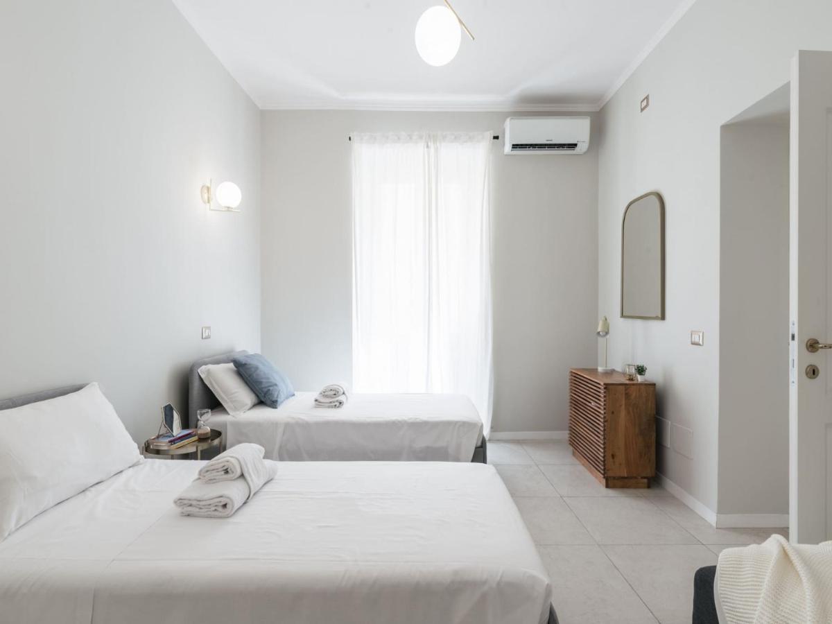 The Rent - Bright Flat Near San Pietro Apartahotel