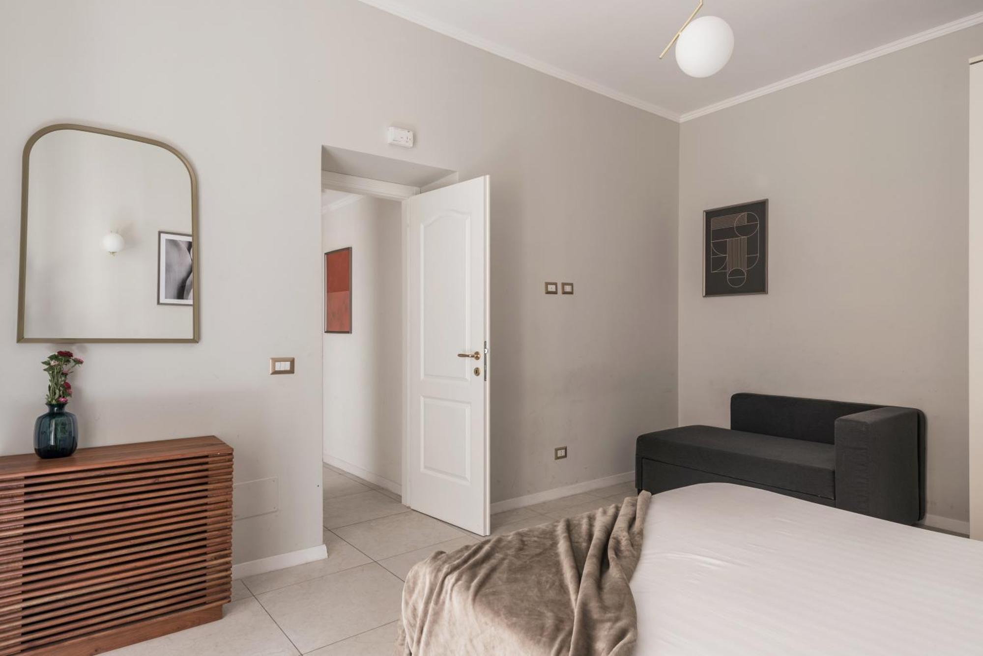Apart-hotel The Rent - Bright Flat Near San Pietro *
